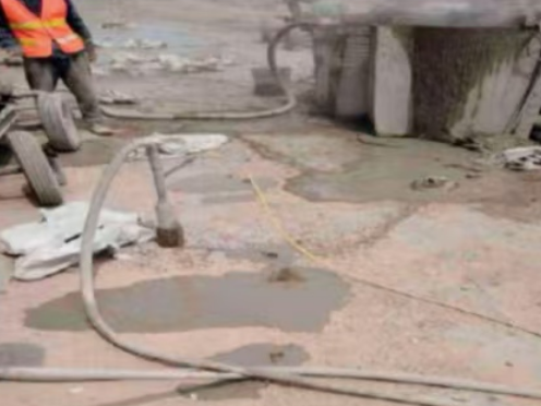 彭阳水泥混凝土路面板底注浆技术 路面脱空注浆整治方案